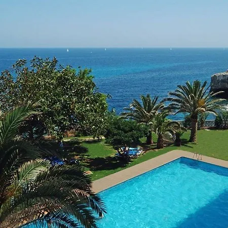 Alua Hotel 4*