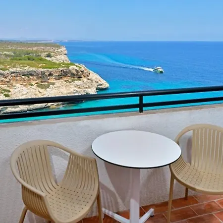 Alua Hotel 4*